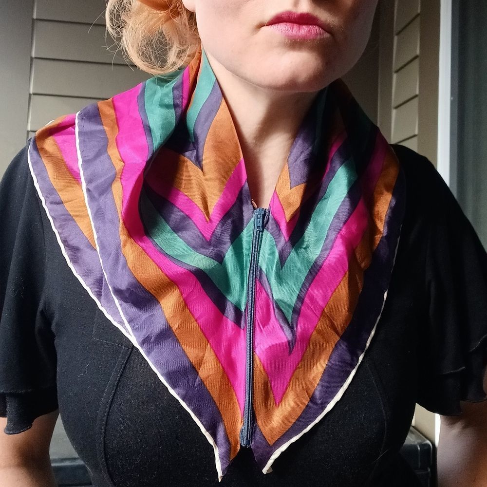 Rare vintage zippered neck scarff in brilliant green, pink, blue